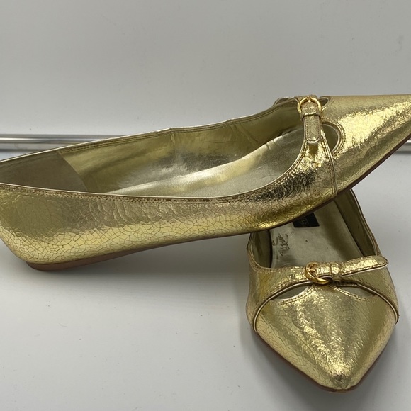 Used Crackled Gold Steve Madden Luxe Flats - Picture 12 of 15
